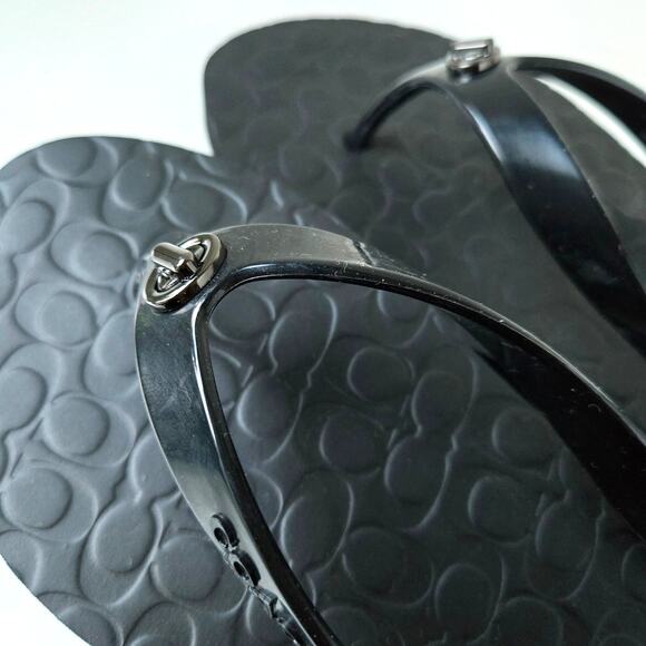 Coach NEW Abbigail Signature Turnlock Black Flip Flop Sandal Rubber Size 7 Gift - Picture 8 of 14